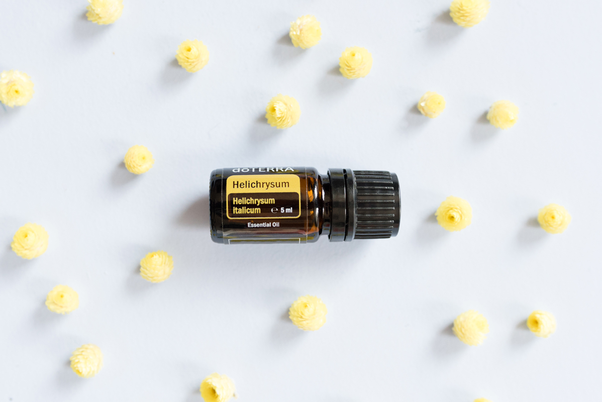 dōTERRA Helichrysum Öl mit gelben Blüten, Heilpraxis Barbara Kohler